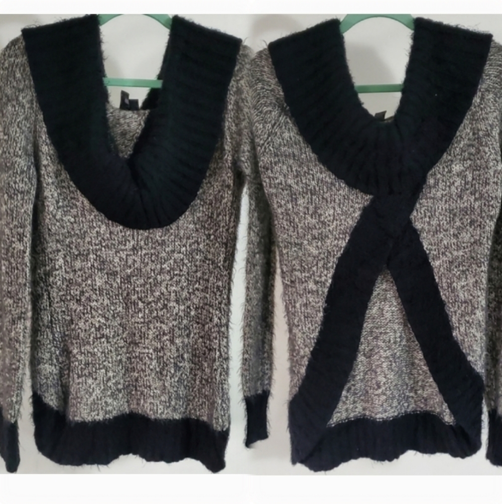 BKE Boutique Open Back Sweater - Picture 1 of 4